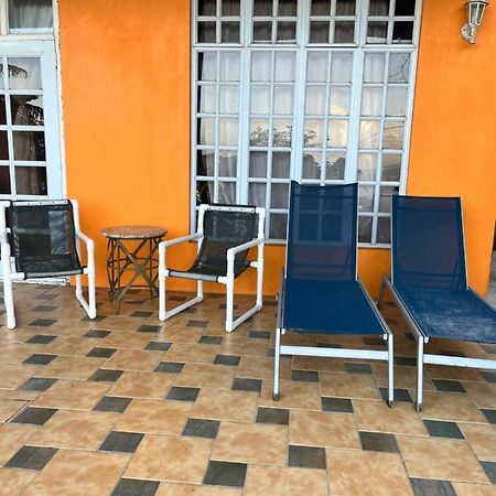 شقة Ocean Views And Hospitable Hosts كاسترايْزْ المظهر الخارجي الصورة